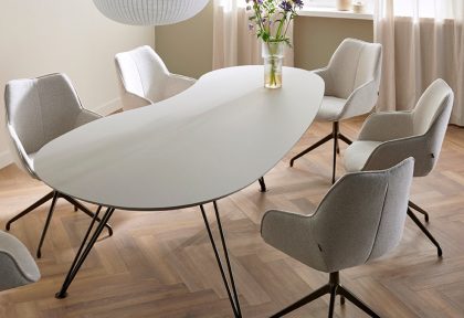 Cloudy Kiq eetkamerstoelen van Bree’s New World